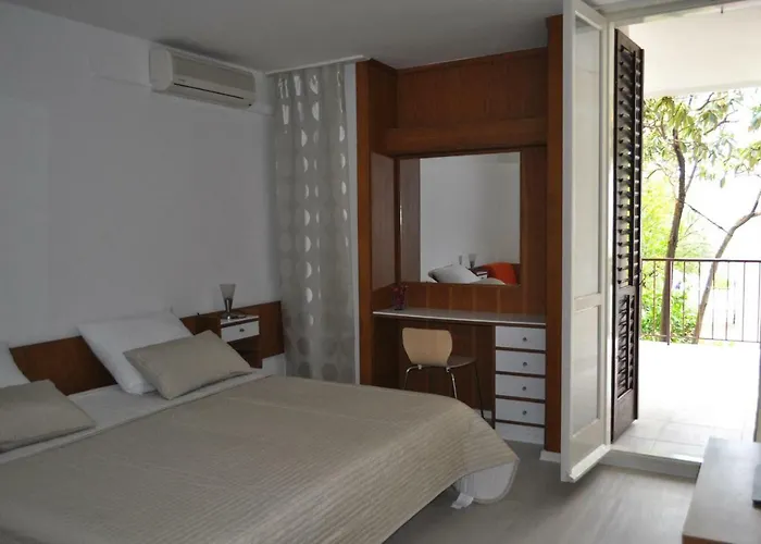 Beach Apartment In The Center Of Brela